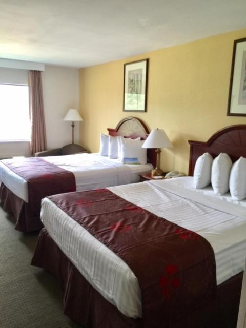 Days Inn & Suites By Wyndham Laurel Near Fort Meade Екстериор снимка