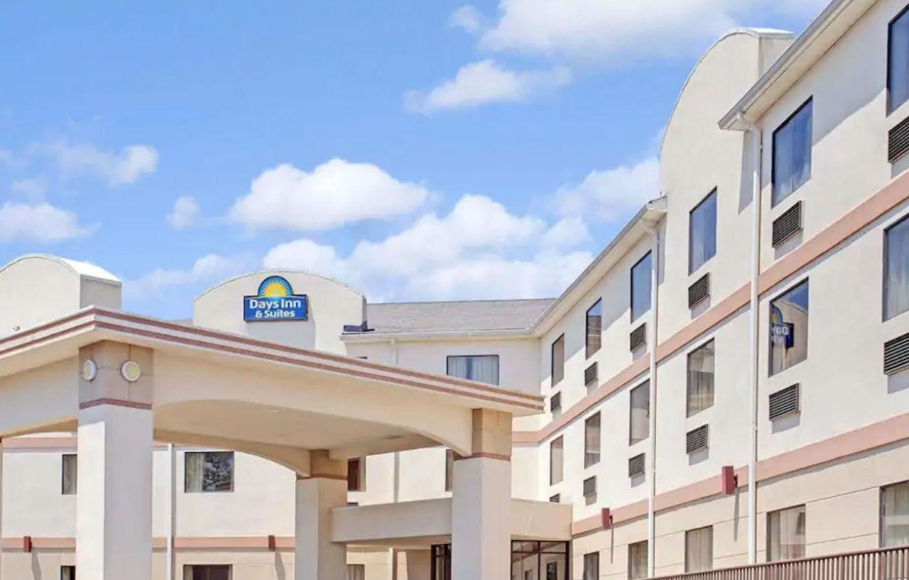 Days Inn & Suites By Wyndham Laurel Near Fort Meade Екстериор снимка