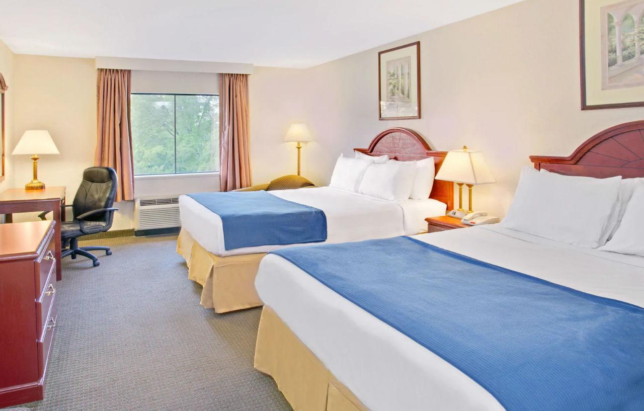 Days Inn & Suites By Wyndham Laurel Near Fort Meade Екстериор снимка
